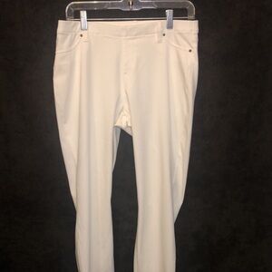 Above-the-Ankles White Jeans (new w/o tags)